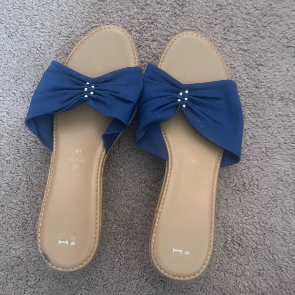 Wedge Heels with Mock Pearl Bow